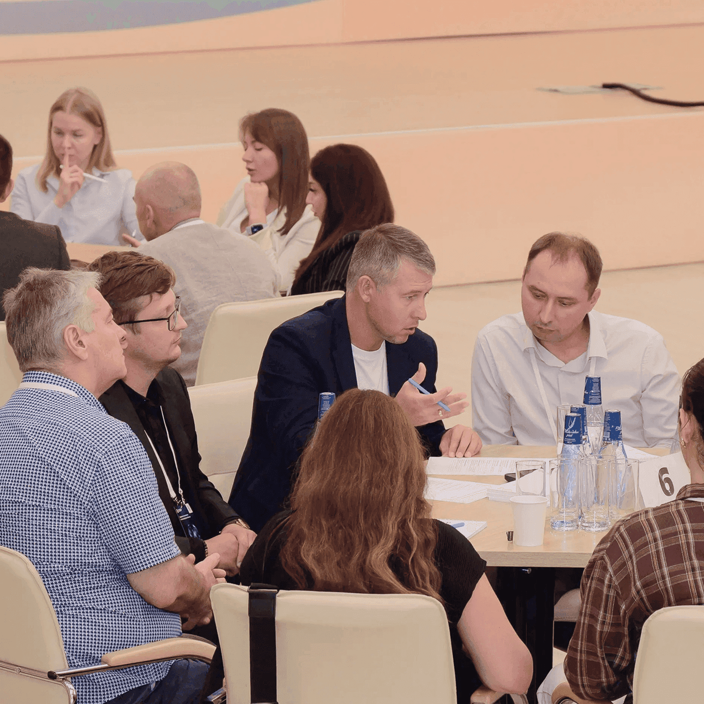ИИ и Data-Driven: решения для ритейла и строительства в акселераторе Сбера